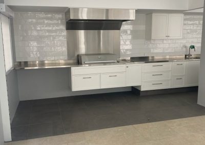 outdoor kitchens June 2025 in white and gray